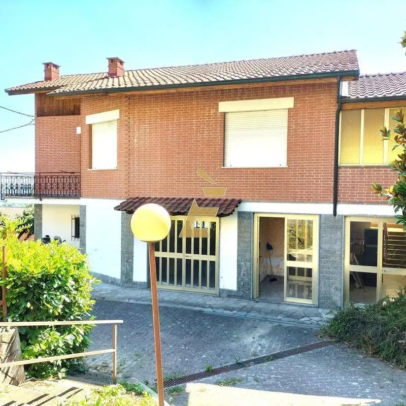 Villa in vendita a Montechiaro d'Asti