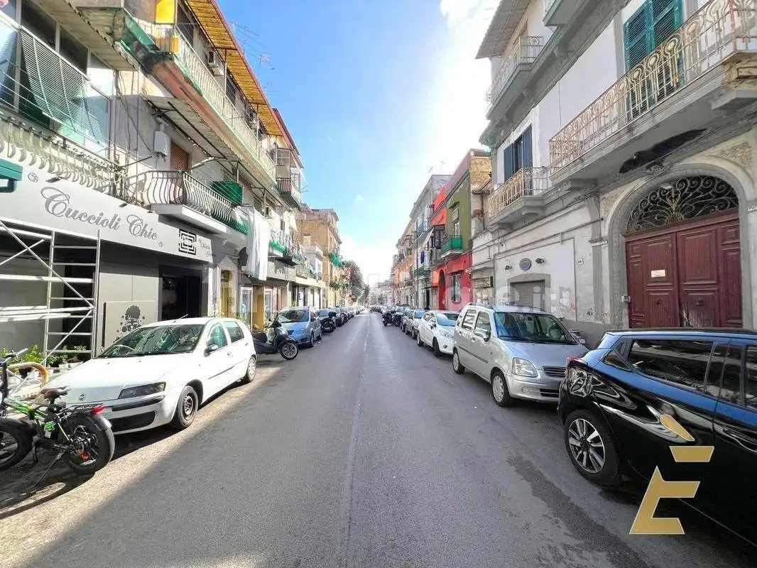 Appartamento in vendita a Napoli