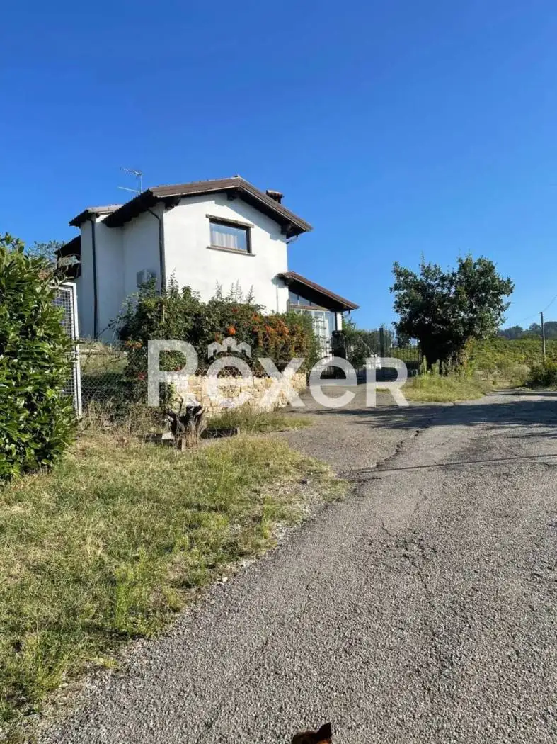 Casa indipendente in vendita a Santa Maria della Versa