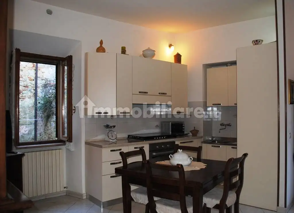 Terratetto unifamiliare 51 m², buono stato, Centro, Cetona - foto 2