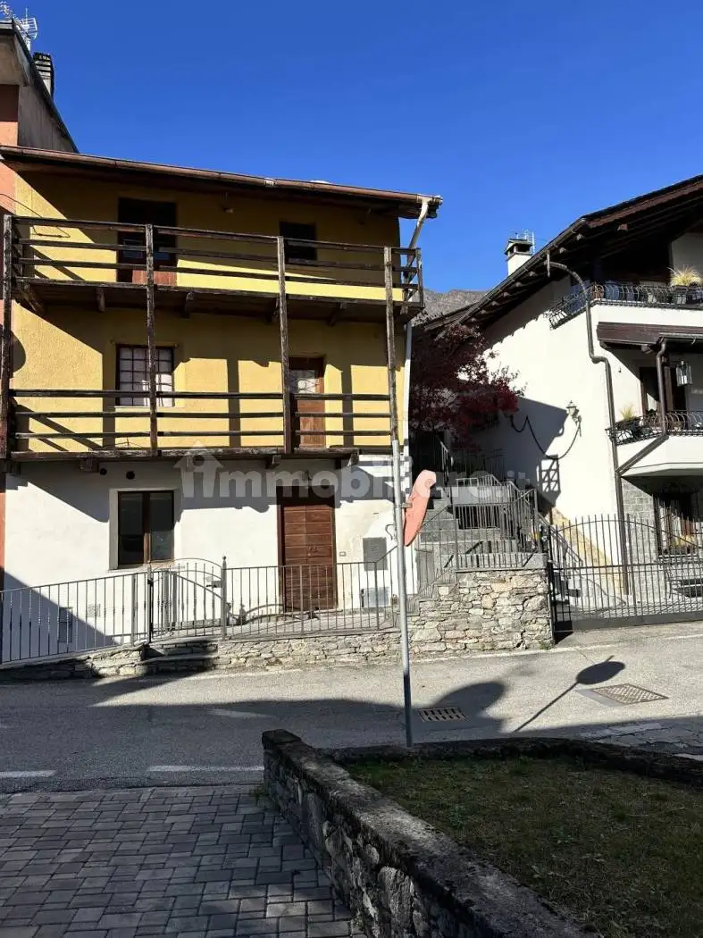 Rustico - Casale in vendita a Gordona