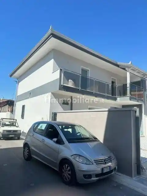 Villa in vendita a Trentola-Ducenta