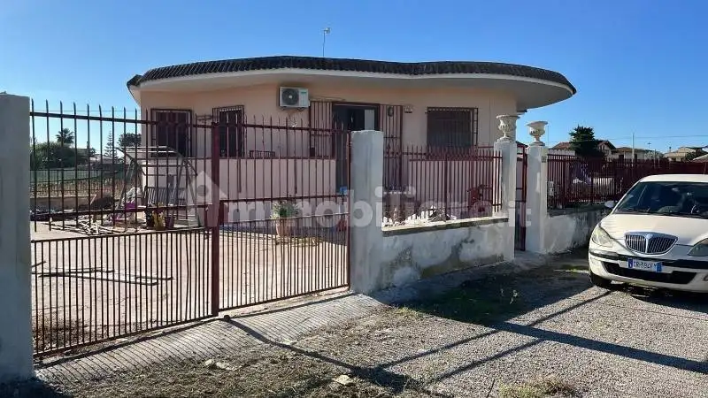 Villa in vendita a Castel Volturno