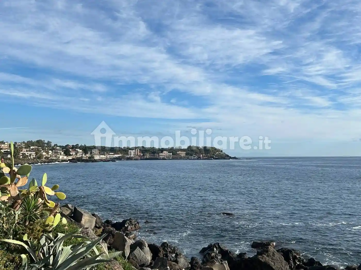 Appartamento in vendita a Aci Castello