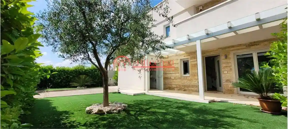 Villa in vendita a Trani