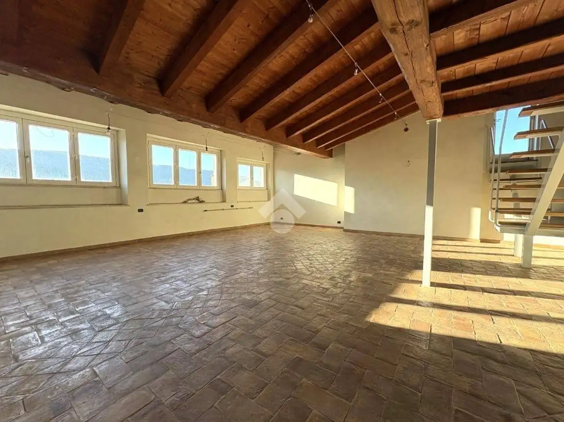 Appartamento in affitto a Narni