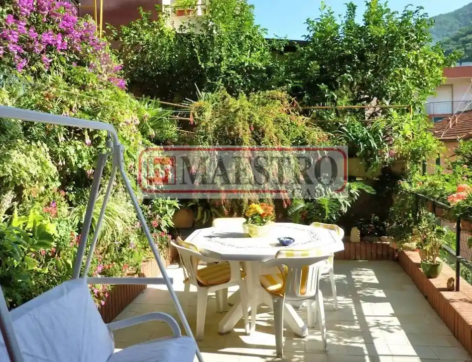 Appartamento buono stato, primo piano, Centro - Esterno Ferrovia, Rapallo - foto 2