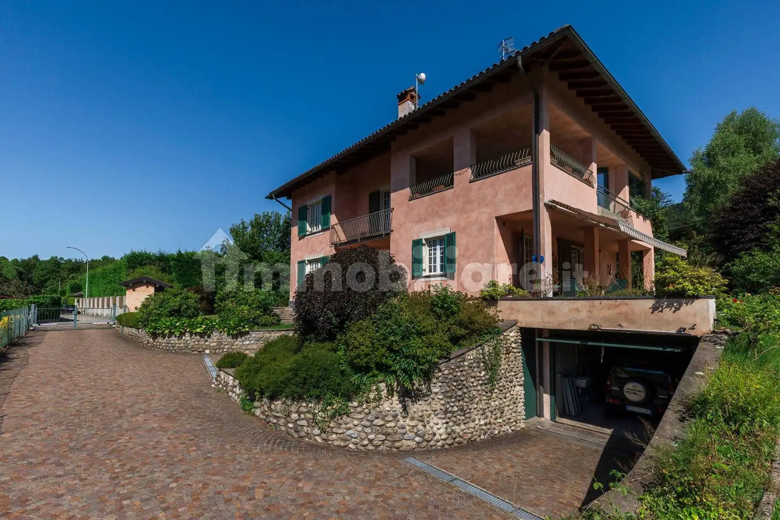 Villetta a schiera in vendita a Cadegliano-Viconago