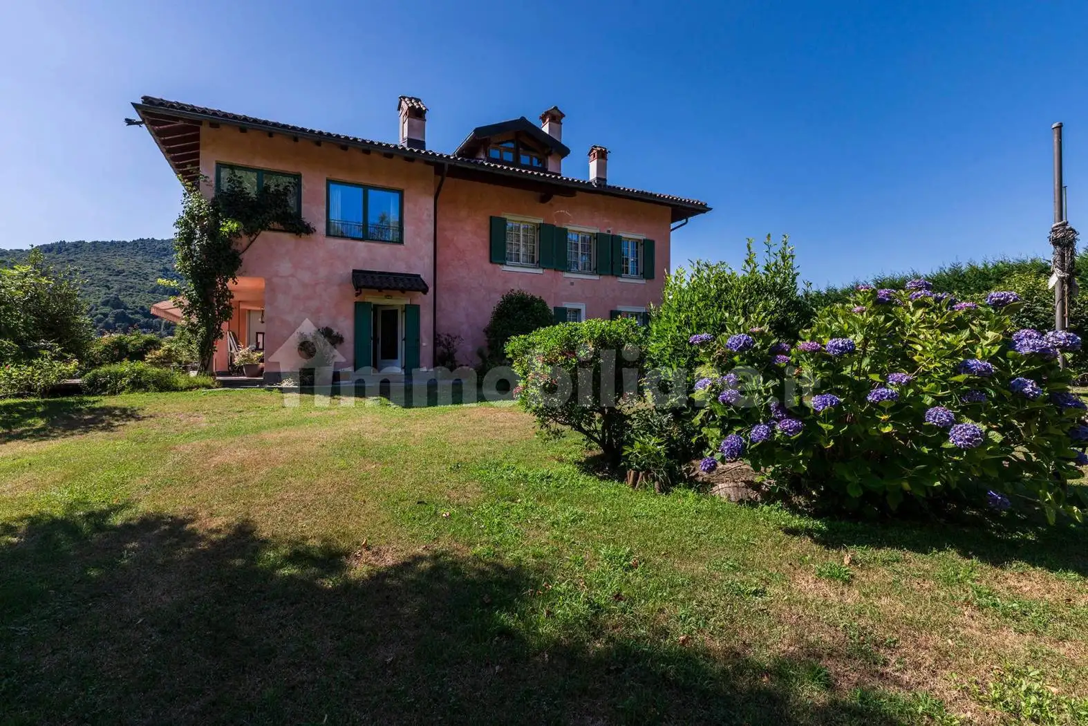 Villa a schiera via Mattone 31, Centro, Cadegliano-Viconago - foto 2