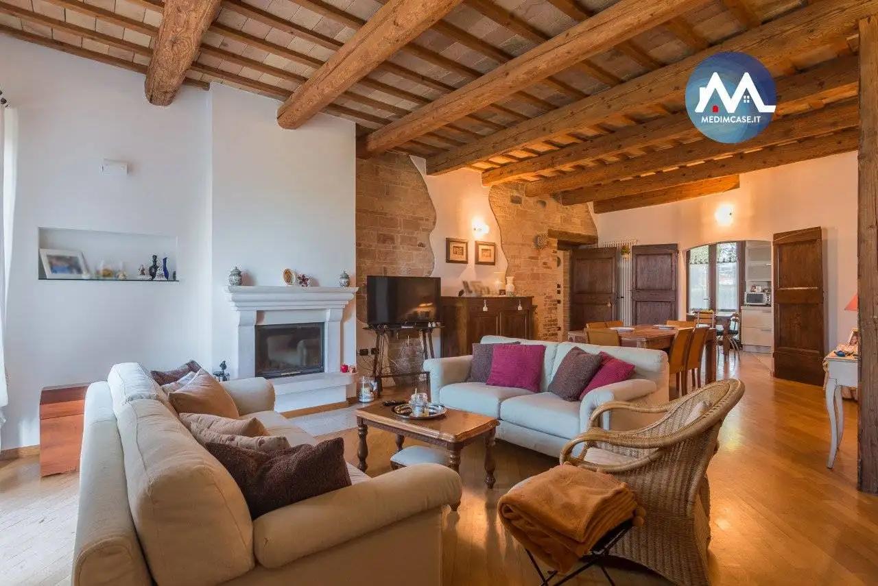 Rustico - Casale in vendita a Pesaro