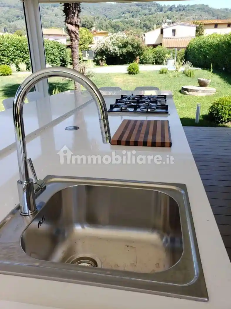 Villa unifamiliare, ottimo stato, 365 m², Balbano, Lucca - foto 2