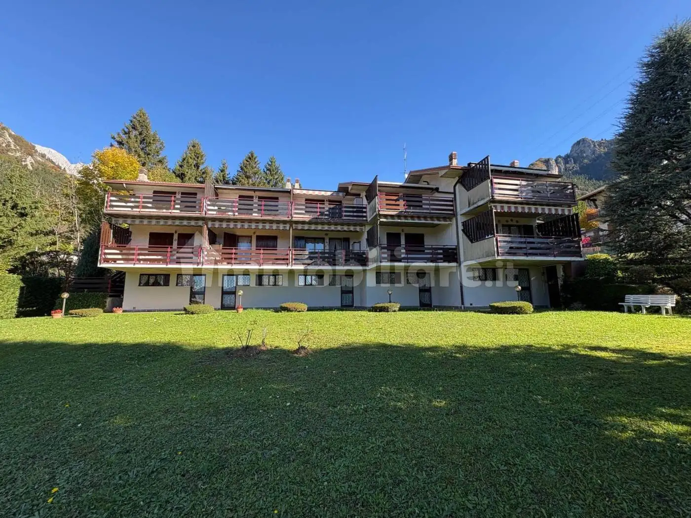 Trilocale via Marco Polo 10, Centro, Castione della Presolana - foto 2