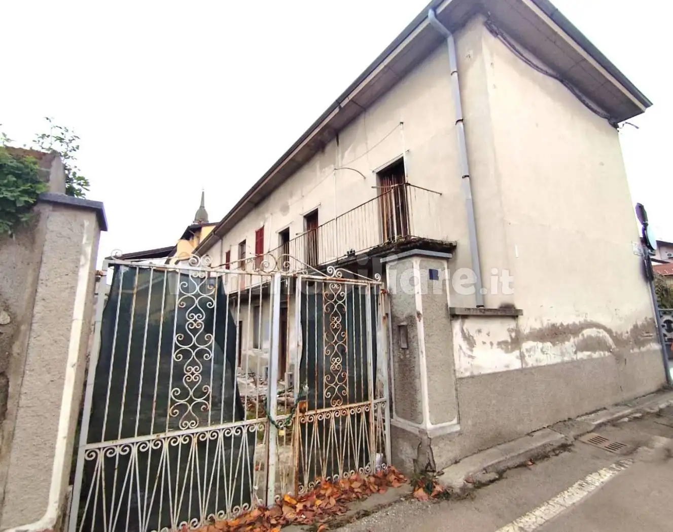 Rustico - Casale in vendita a Gorla Minore