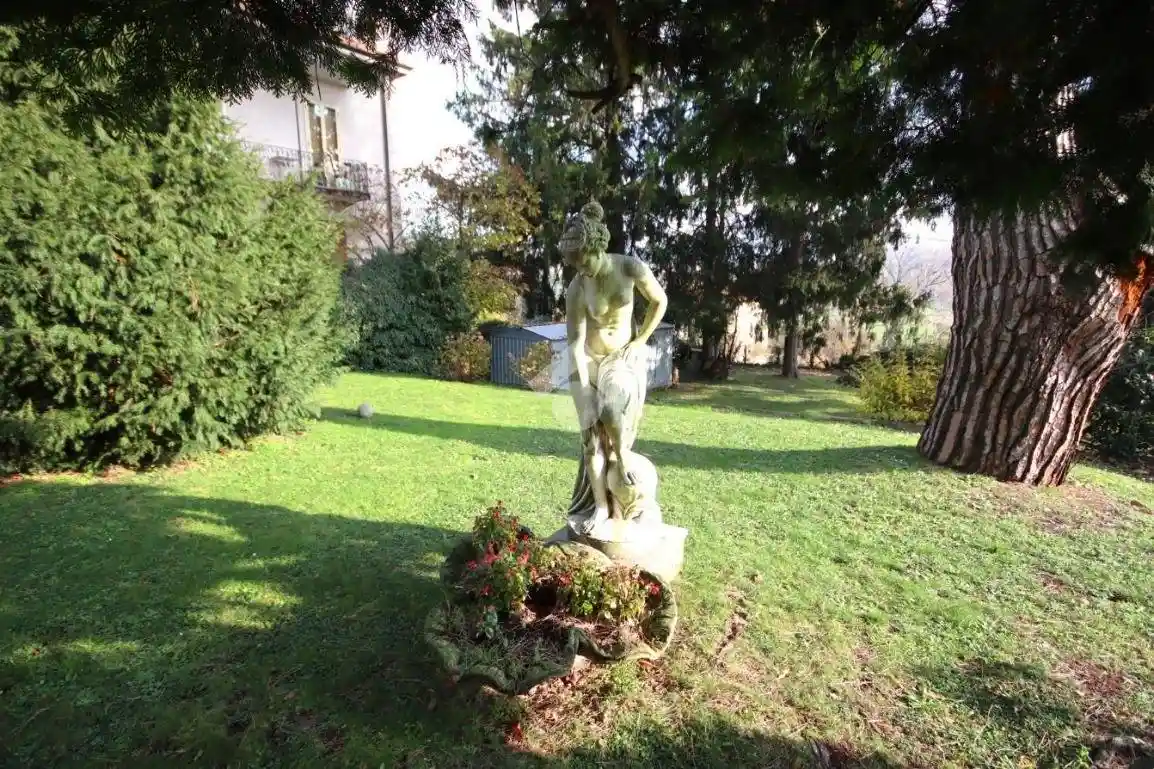 Villa unifamiliare via Don Enrico Colnaghi 3, Centro, Cassago Brianza - foto 2