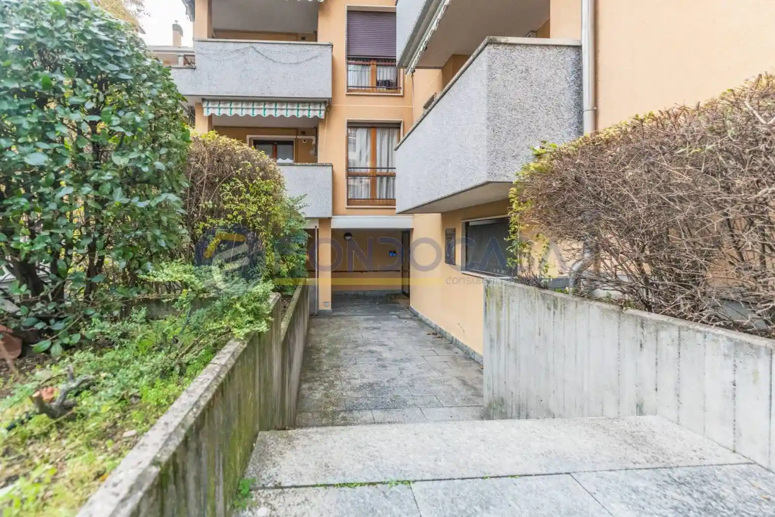 Trilocale viale Pietro Toselli 40, Piscina, Legnano - foto 3