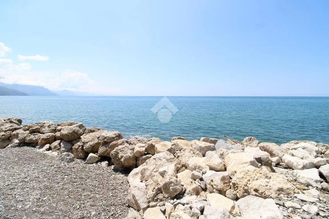 Appartamento in vendita a Ispani