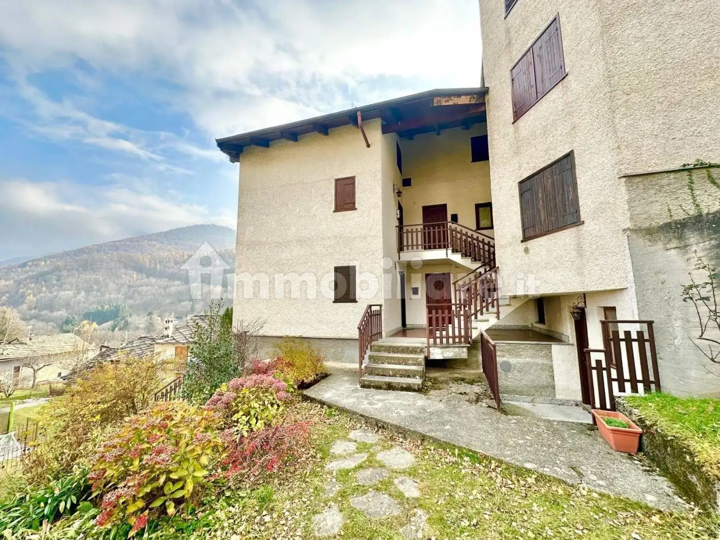 Appartamento in vendita a Sampeyre