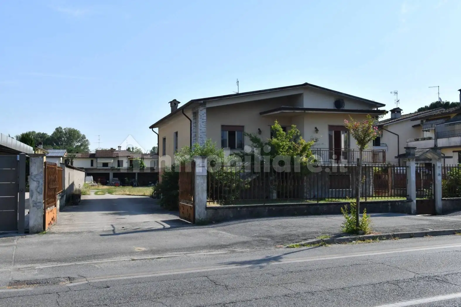 Villa in affitto a Verolavecchia