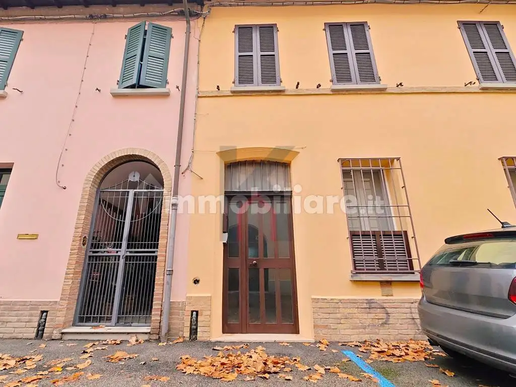 Casa indipendente in vendita a Forlì
