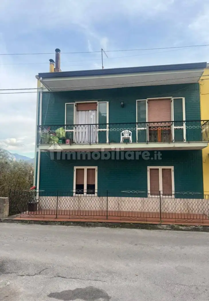 Appartamento in vendita a Montecorvino Rovella