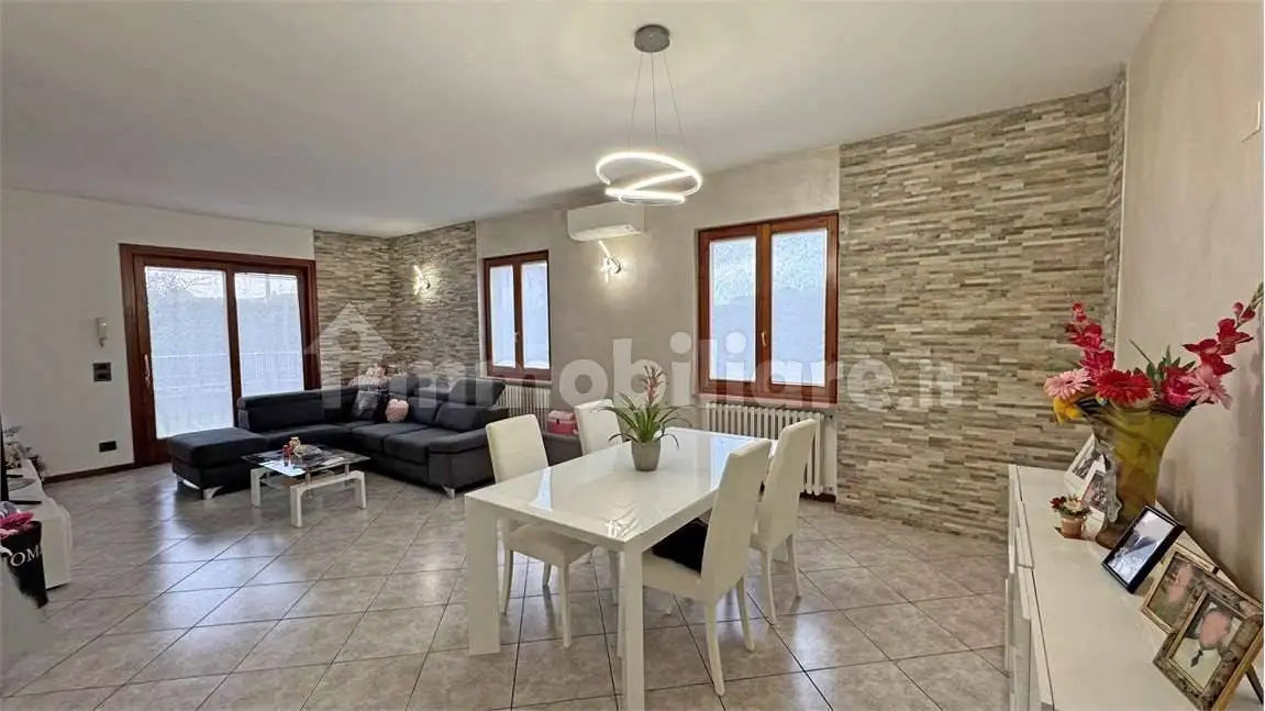 Quadrilocale ottimo stato, piano terra, Albano Sant'Alessandro - foto 3