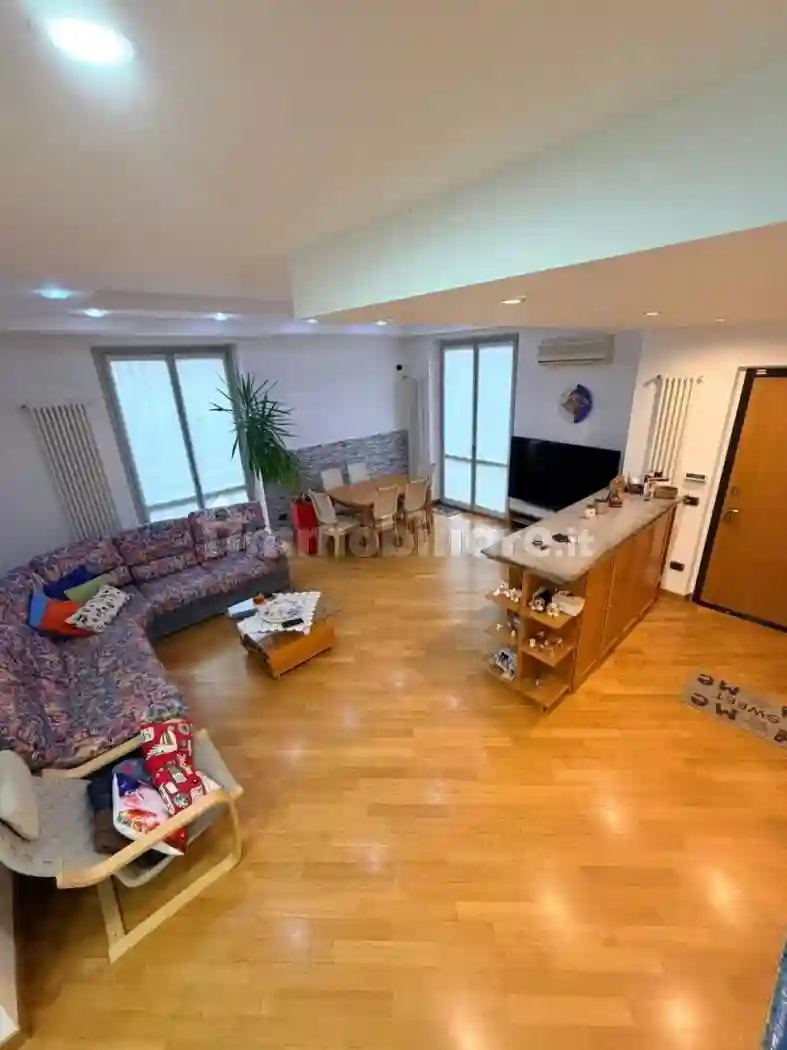 Quadrilocale via Mario Preda 10, Verano Brianza - foto 4