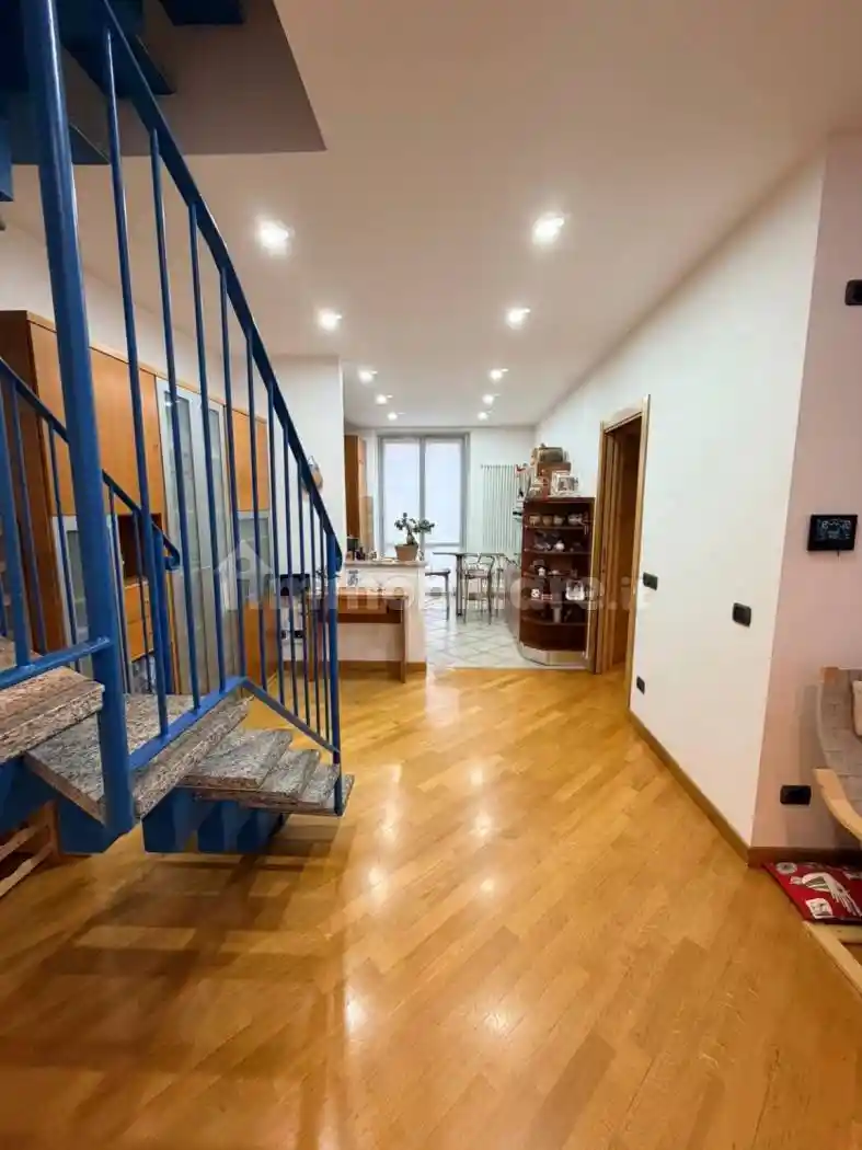 Quadrilocale via Mario Preda 10, Verano Brianza - foto 5