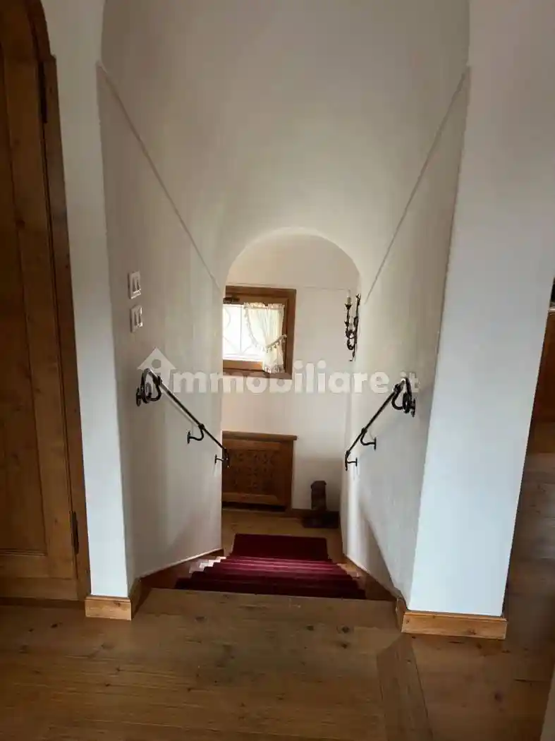 Villa bifamiliare frazione Majon di Sopra, Centro, Cortina d'Ampezzo - foto 3