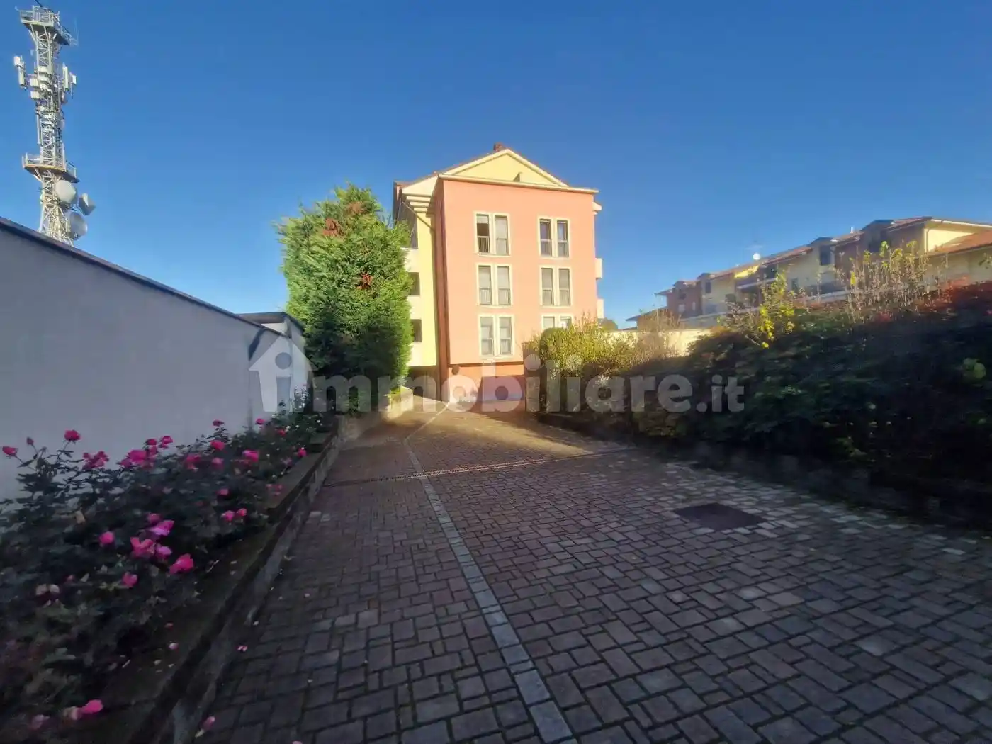 Bilocale via Pasubio 16, San Martino, Legnano - foto 2