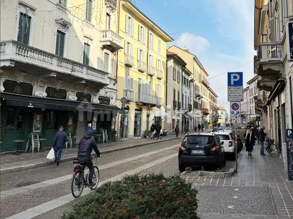 Attico via Vittorio Emanuele II 29, Centro Storico, Monza - foto 3