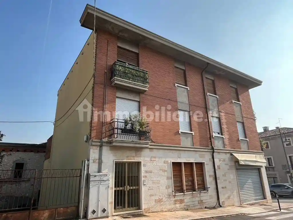 Palazzo - Edificio in Vendita - foto 2