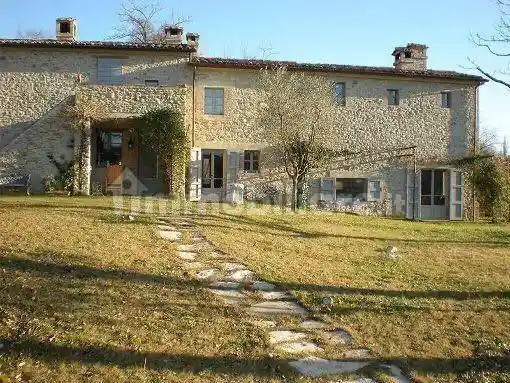 Rustico - Casale in vendita a Guardea