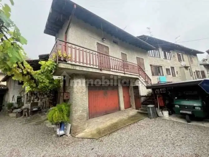 Appartamento in asta a Barni