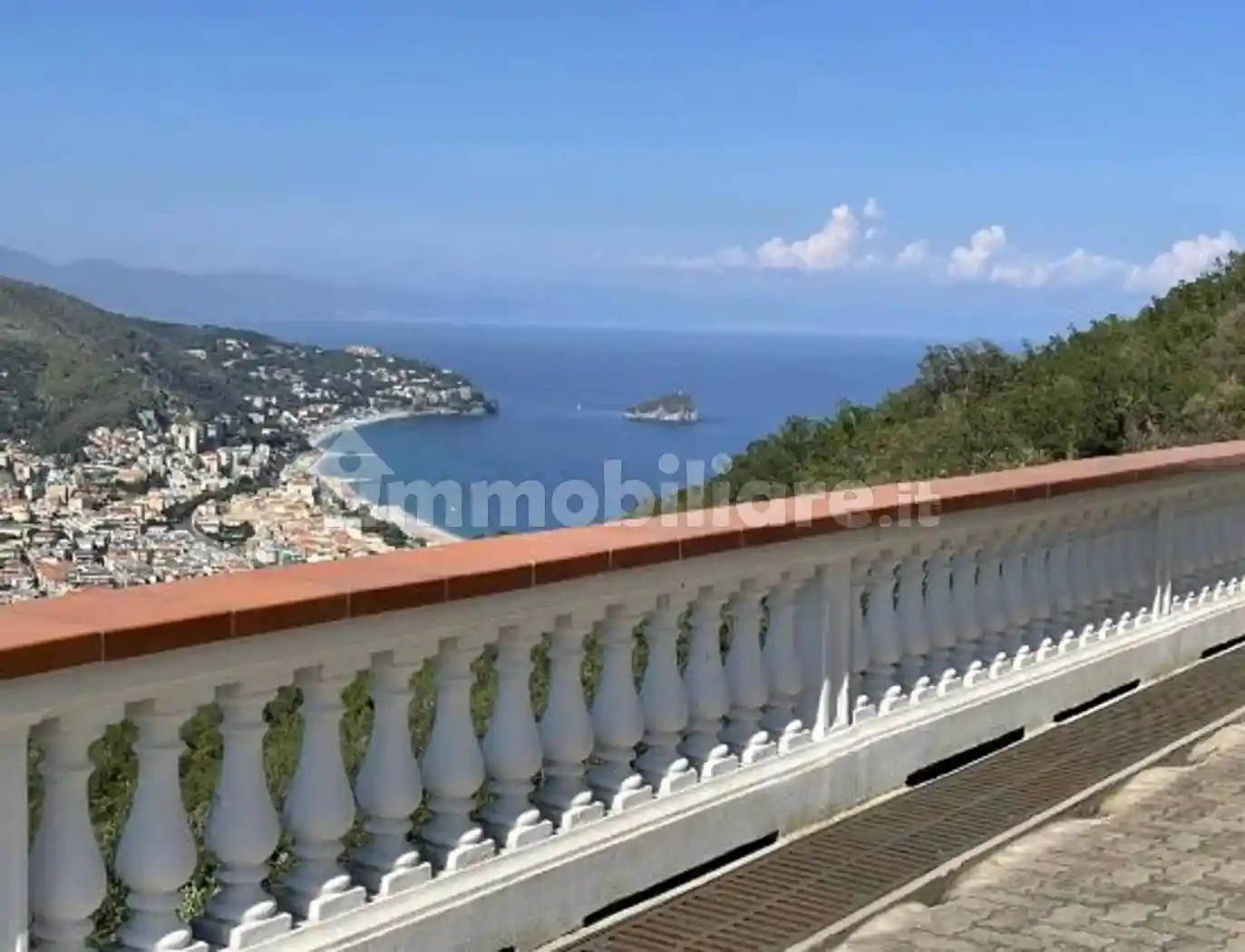 Villa in vendita a Noli