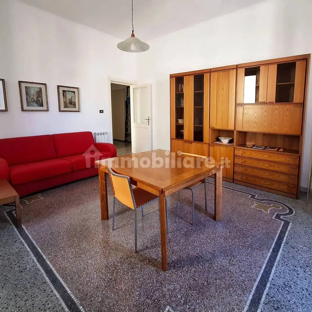 Appartamento in vendita a Vado Ligure