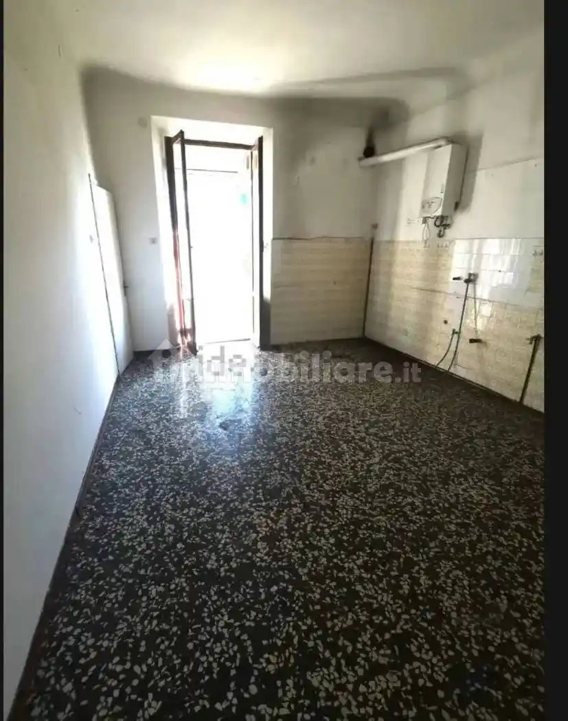 Quadrilocale da ristrutturare, secondo piano, Lavagnola, Santuario, Montemoro, Savona - foto 5