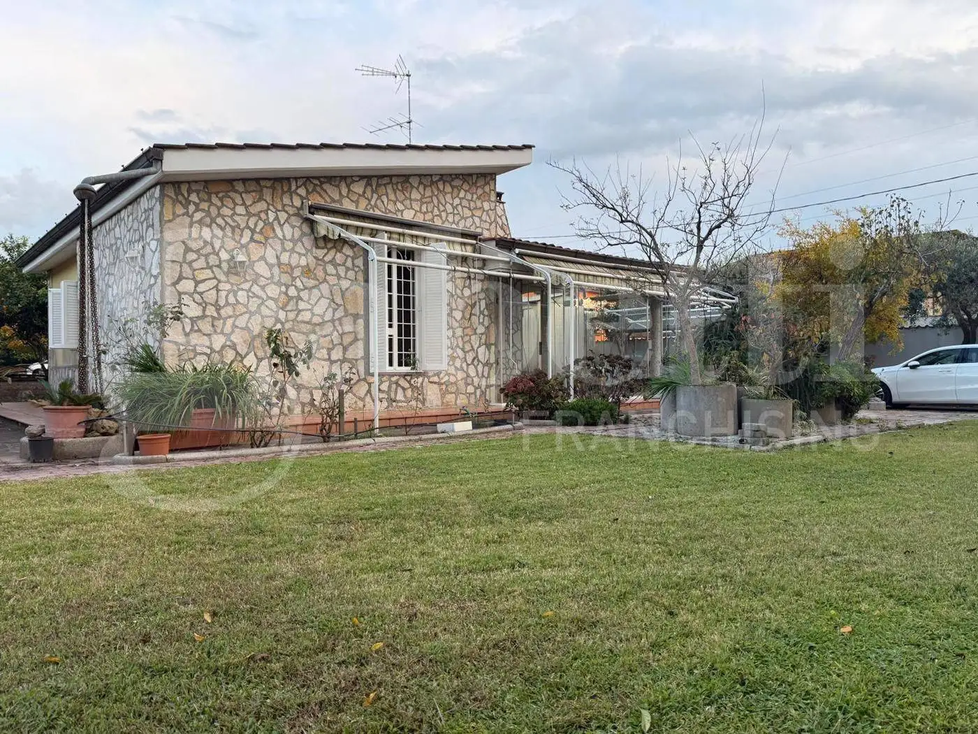 Villa in vendita a Nettuno