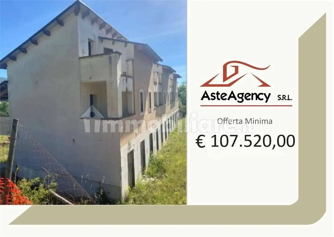 Palazzo - Stabile in asta a Scoppito
