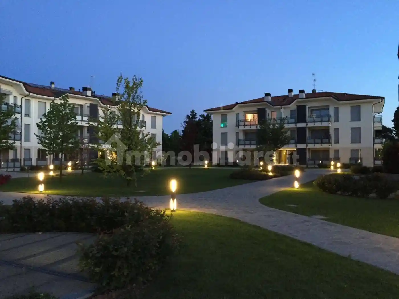 Bilocale via Giovanni Pascoli 12, Centro, Concorezzo - foto 2