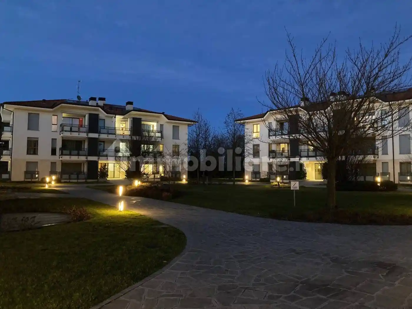 Bilocale via Giovanni Pascoli 12, Centro, Concorezzo - foto 3