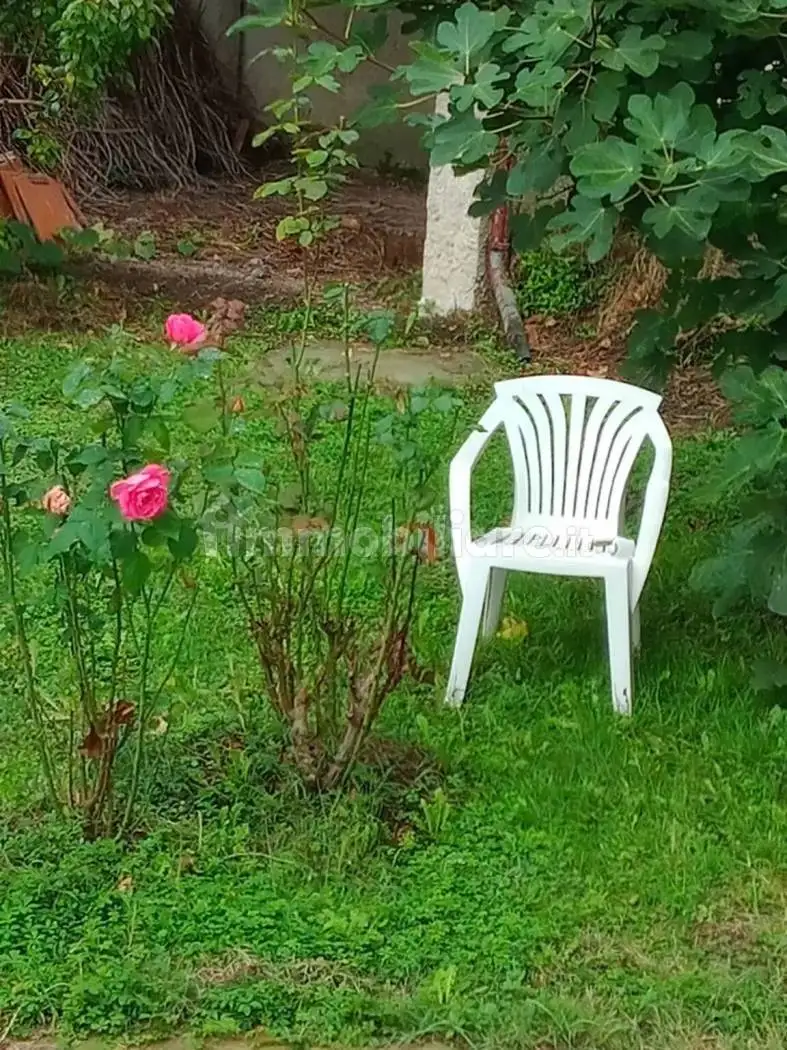 Villa in vendita a Avolasca