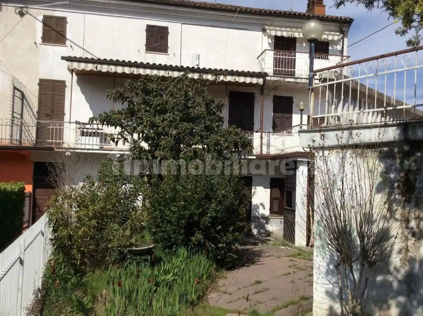 Villa in vendita a Paderna