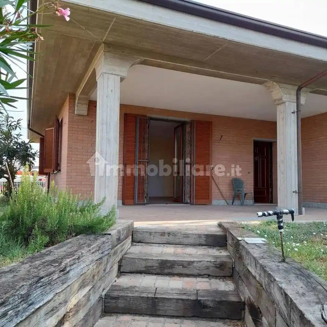 Villa in vendita a Tortona