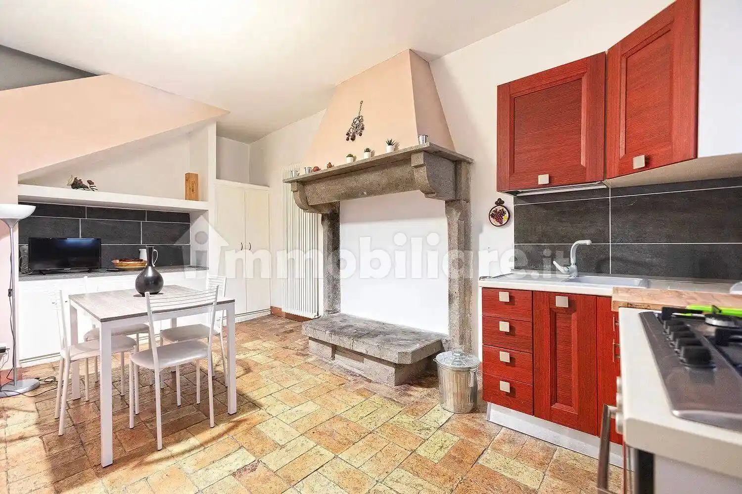 Trilocale via Del Belvedere, 86, Centro, Vitorchiano - foto 2