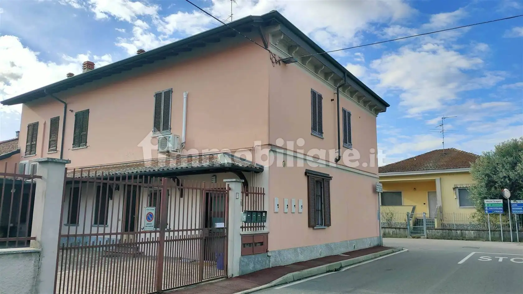 Trilocale via Regina Margherita 2, Centro, Brembio - foto 2