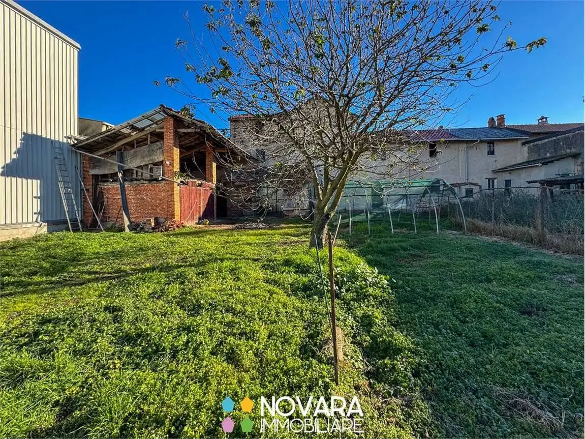Rustico, da ristrutturare, 427 m², Caltignaga - foto 4