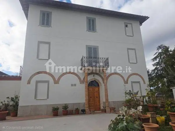 Villa in vendita a Monteroni d'Arbia