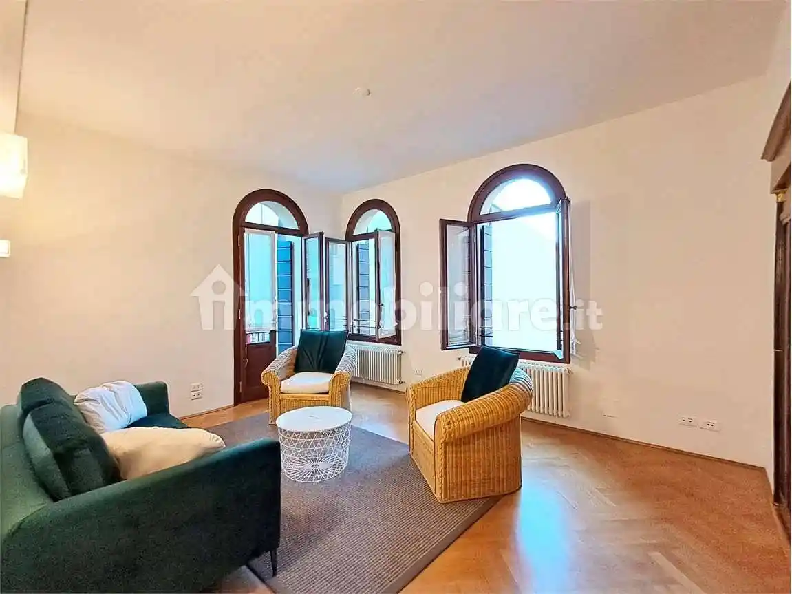 Trilocale piazza San Vito, 12, Piazza dei Signori, Treviso - foto 5