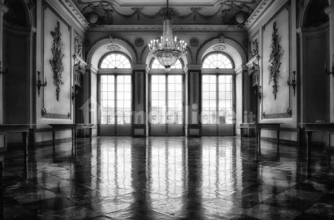 Palazzo - Edificio in vendita a Capranica