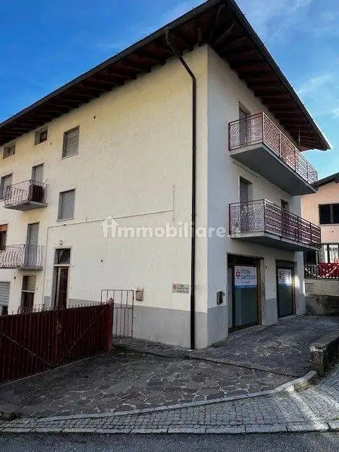 Casa indipendente in vendita a Gorno